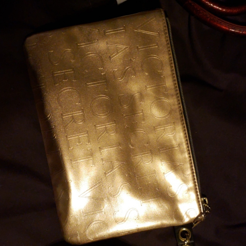 Makeup bag